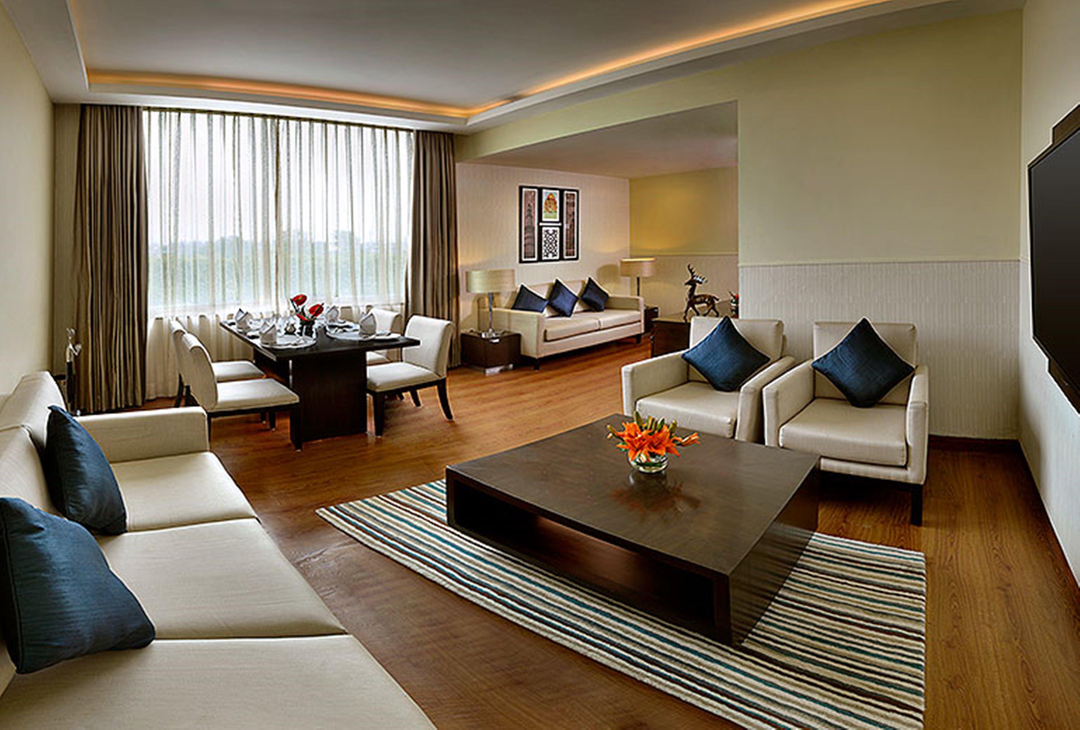 Four Points By Sheraton New Delhi, Airport Highway Buitenkant foto